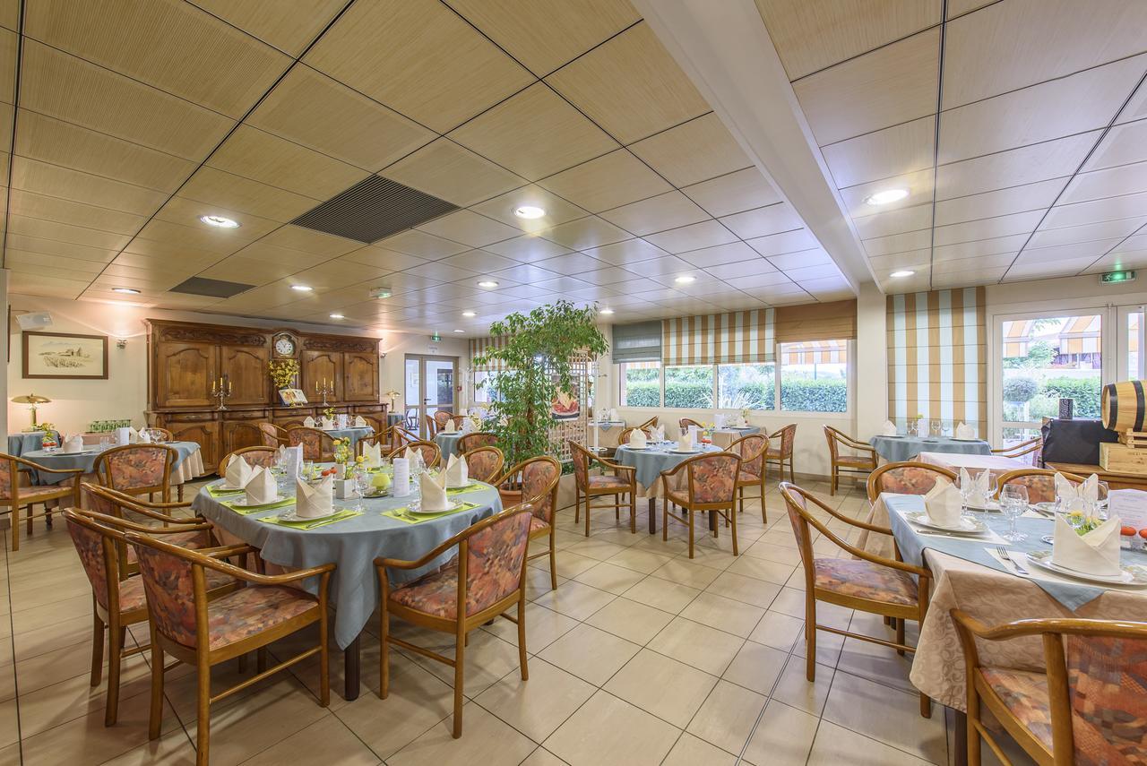 Hotel Le Chatard Sarcey Екстер'єр фото